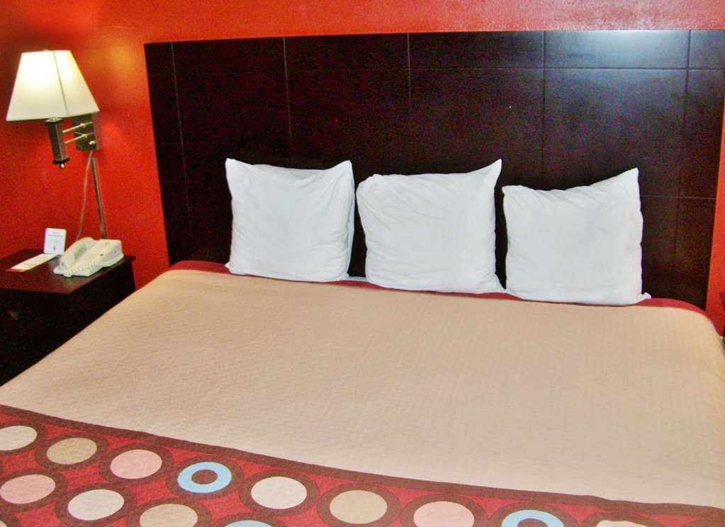 Fairbridge Inn Express Stuttgart Room photo